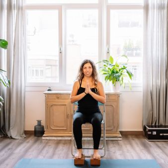 Online stoelyoga 27 juni